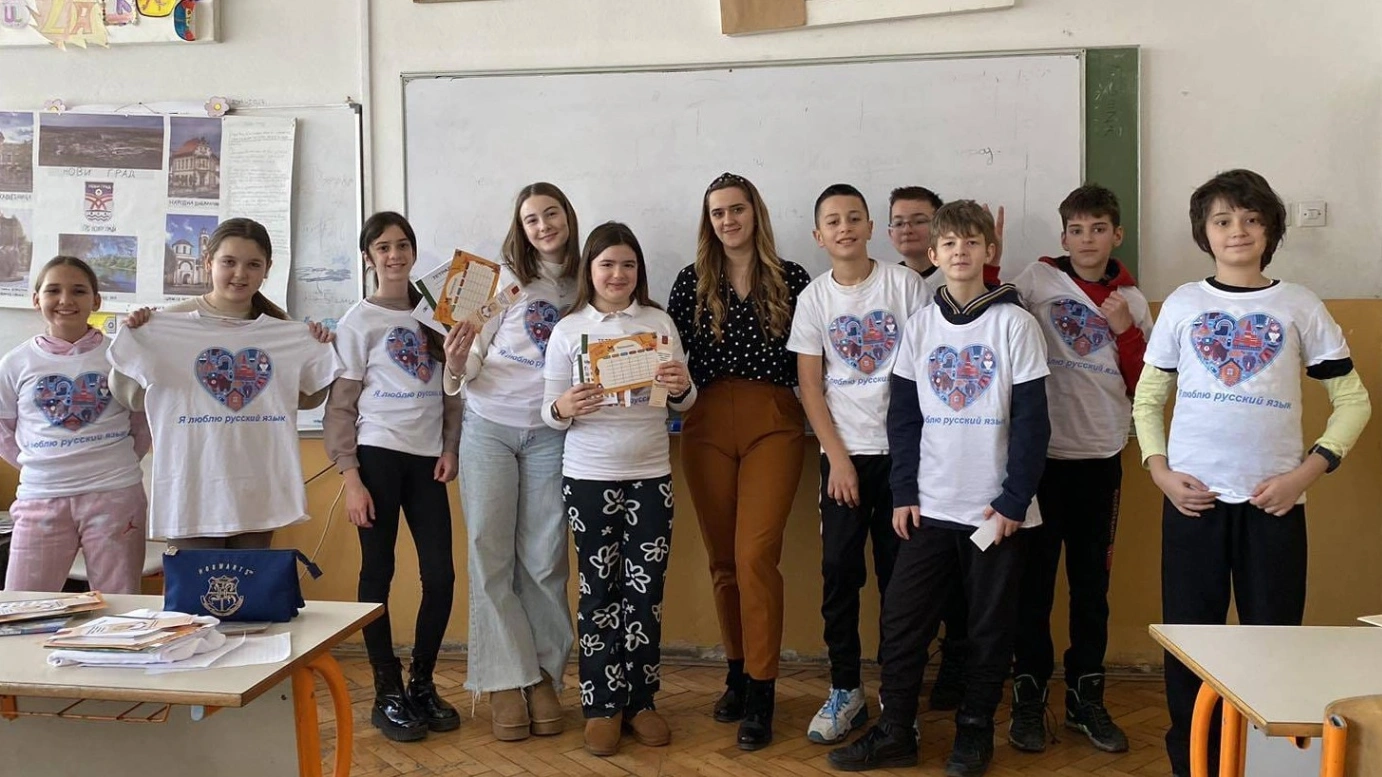 Ученики начальных школ в Баня-Луке получили школьные принадлежности